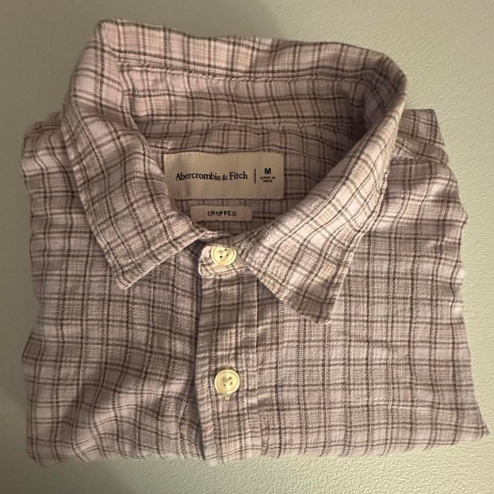 Abercrombie & Fitch white and lavender plaid button up shirt size Medium